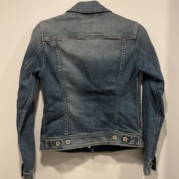 Levi's Slim Fit Denim Jacket Size Small - Picture 7 of 8